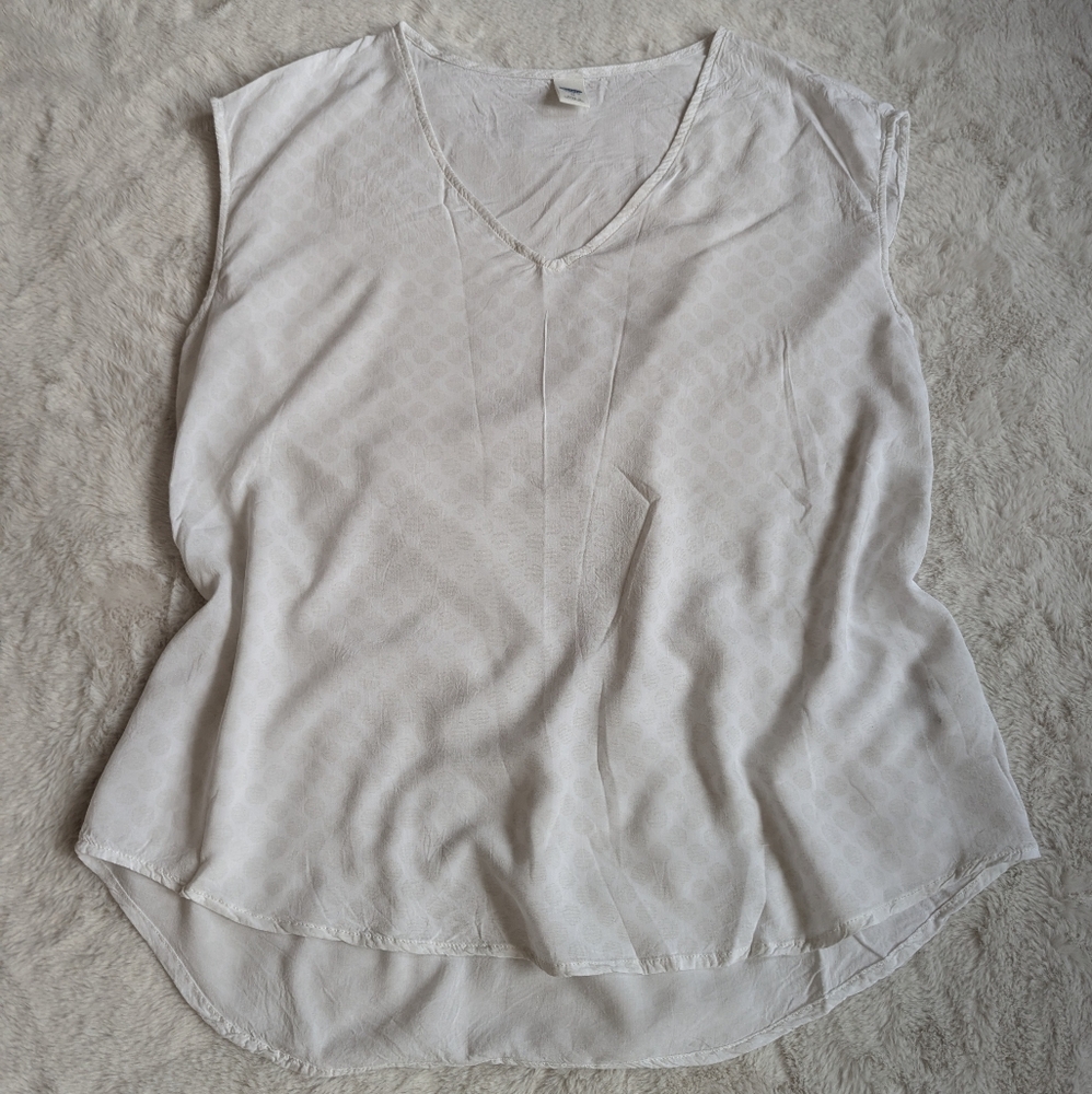 White Sleeveless V-Neck Blouse